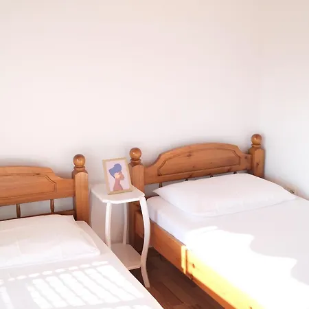 Spacious Lovely Σαράντα