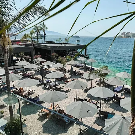 Spacious Lovely Apartmán *