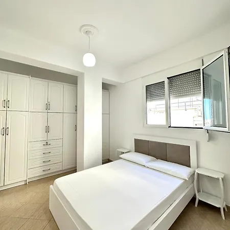 Apartment Spacious Lovely