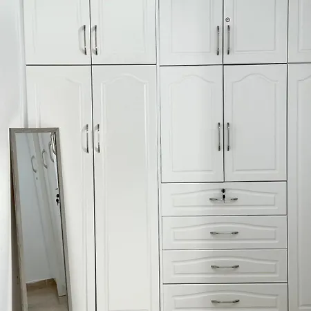 Apartment Spacious Lovely