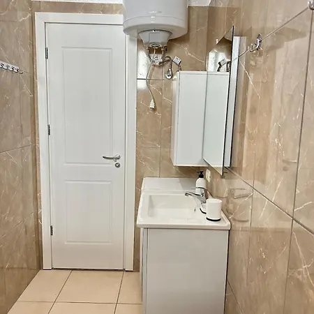 Apartment Spacious Lovely